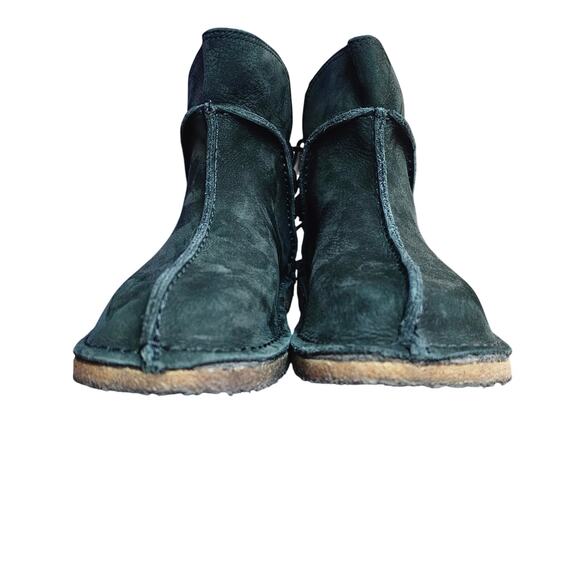 Baffin Indie Pure Black Suede Flat Slip On Ankle Boots Tassel Laces Boho 7 EUC - Picture 4 of 12